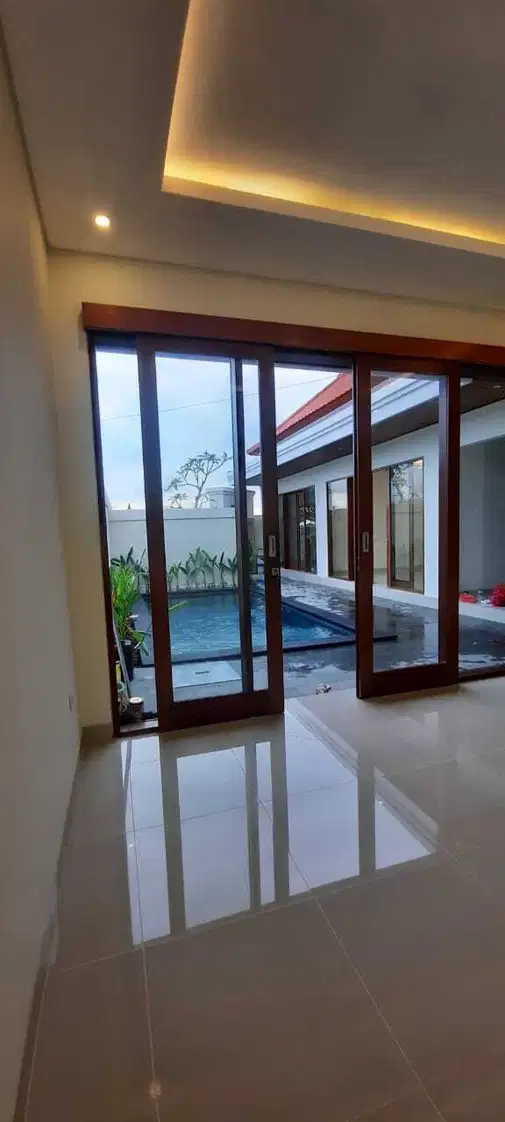 Modern Tropical Villa in Nyanyi - 3 Bedrooms, Strategic Location
