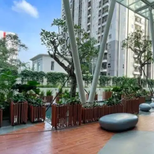 Furnished Pacific Garden Apartment with Pool View