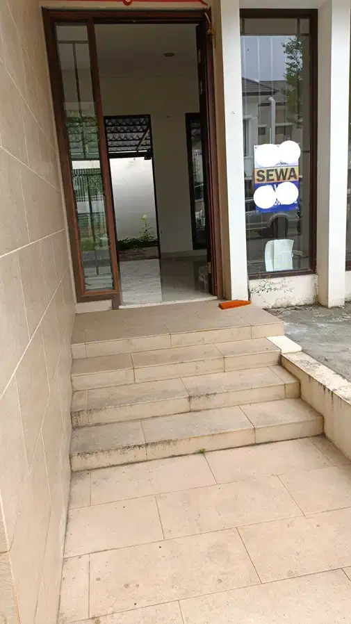 BSD Eminent House - Spacious 3+1 Bedroom Property