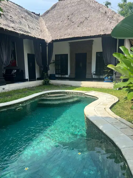 Luxurious 3-Bedroom Villa with Pool in Buwit
