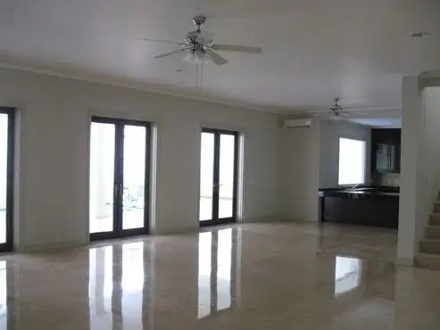 Kemang Inside кешеніндегі үй - 4 жұманақты кең жер