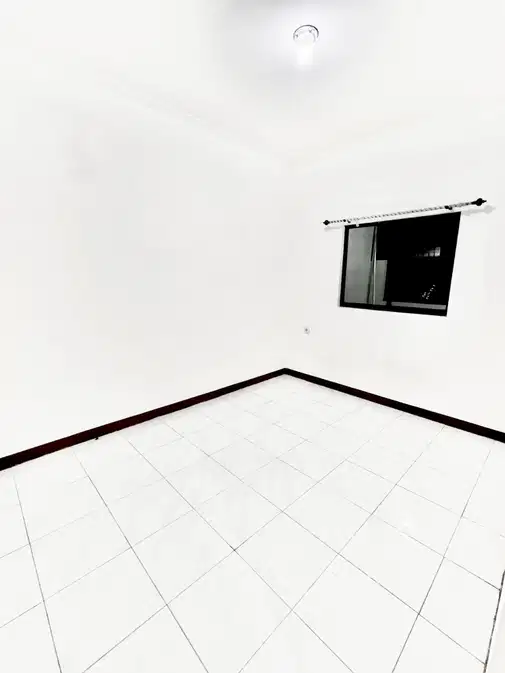 1.5-Story House with 3 Bedrooms, Large Space, AC Installations