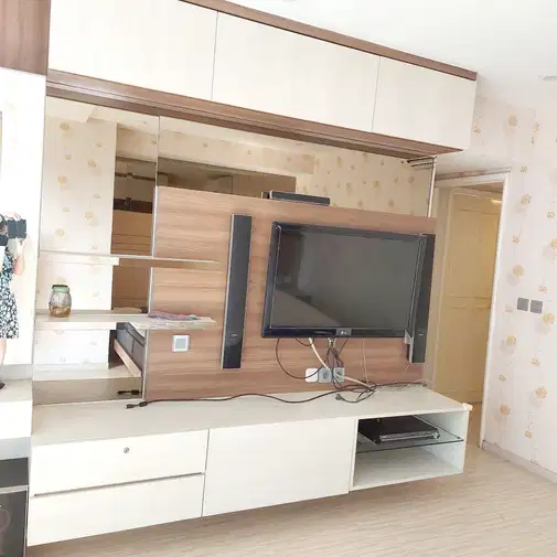 Taman Anggrek сауда орталығындағы кең 3+1 жатқа бөлмелі пәтер