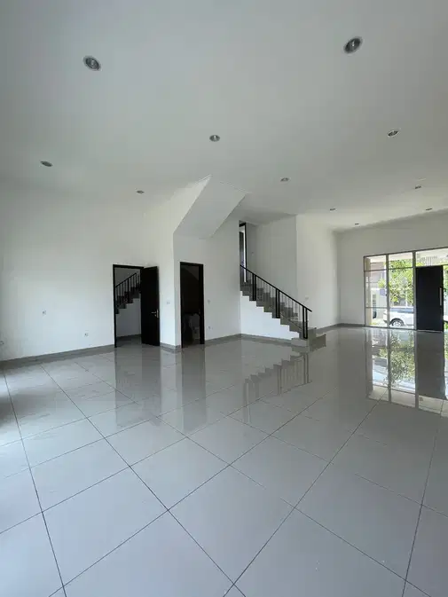Luxurious Lakeside House in PIK2 - Spacious 4BR Property