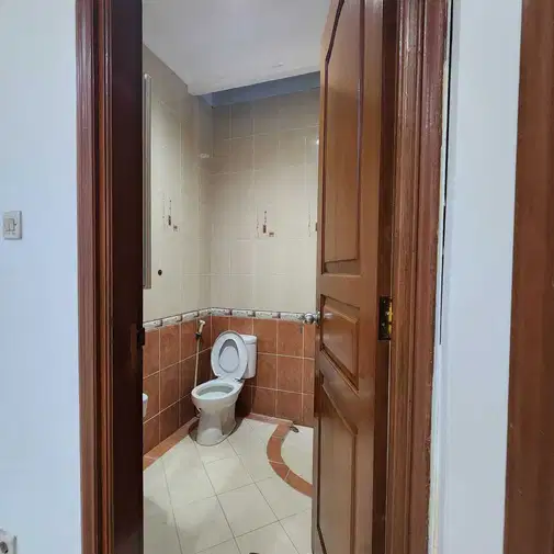 Сантер Бисмадағы 2.5 қабатты үй, көшіп кіруге дайын