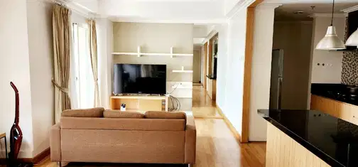 Компактна сучасна квартира в Lippo Cikarang з вигідним розташуванням