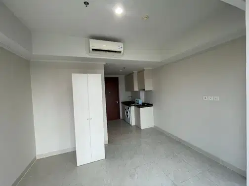 Comfortable 28 m2 Apartment with City View on 18th Floor