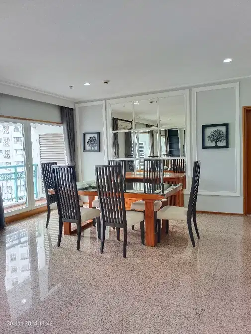 Кең 4 бөлмелі пәтер, Pavilliun, Орталық Джакарта