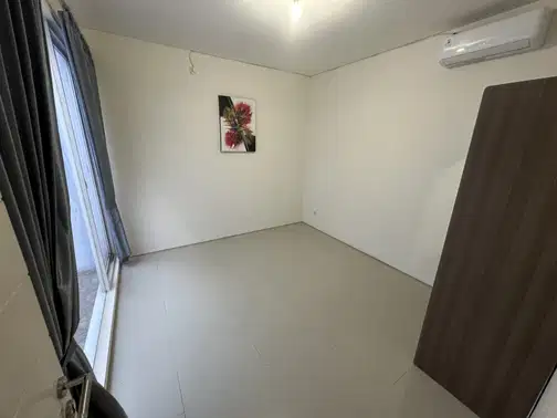 Modern Minimalist 2-Story House Near Multiple Universities and Amenities