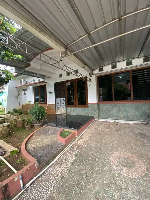 Spacious 6-Bedroom House in Graha Estetika, Banyumanik, Semarang