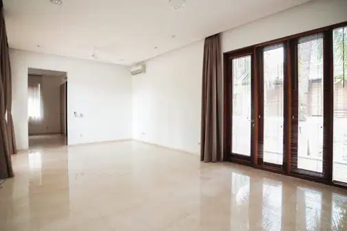 5 Bedroom Modern House in Tropical Compound Cipete