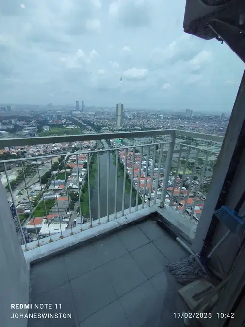 Apartment Amor at Pakuwon City Mall - Corner Unit with City View