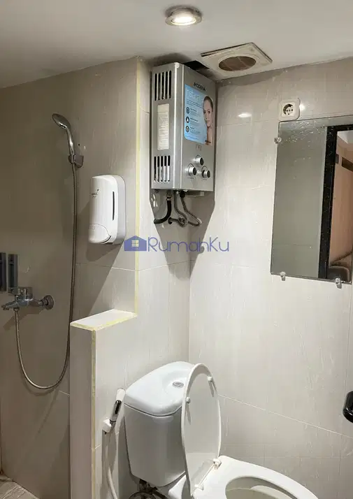 2 Bedroom Apartment with Free Monthly Laundry