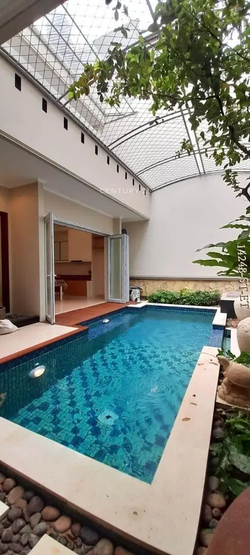 Жабдықталған үй Pondok Indah жеке бассейні бар