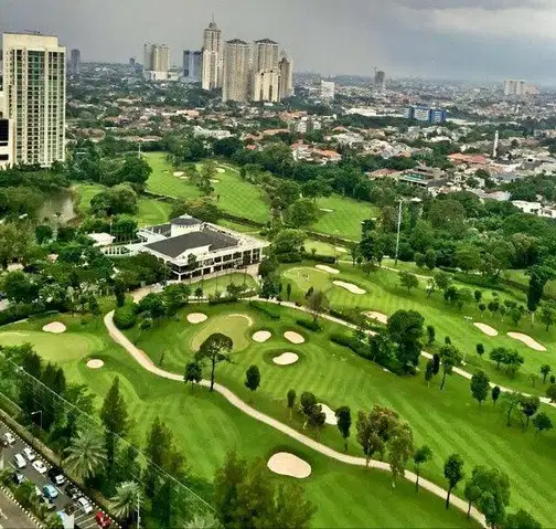 Senayan City Residence - Гольф алаңына қарайтын люкс пәтер