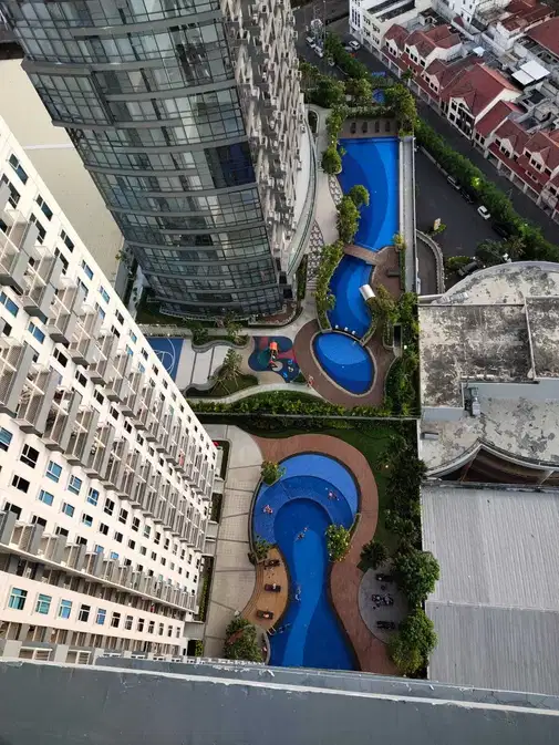 2 Bedroom Benson Apartment - Fully Furnished with City and Pool View