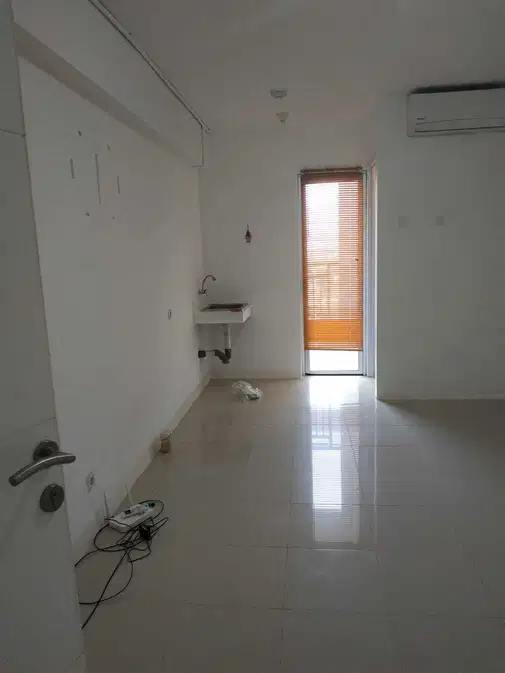 Studio Apartment on 9th Floor with Air Conditioning