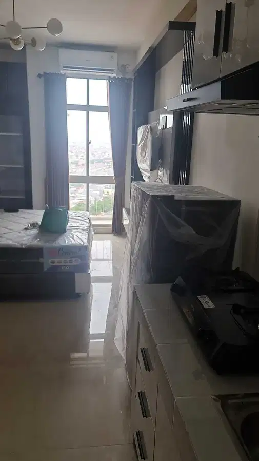Furnished Studio Apartment with Balcony and City View