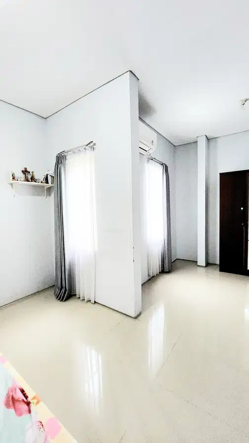 Modern Townhouse with AC and Furnished Master Bedroom