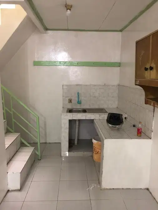 Желамбарда жалға берілетін 2 қабатты үй, жер учаскесінің өлшемі 3.5x12м