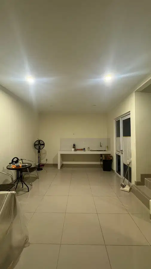 3-Bedroom 2-Story House with Modern Features