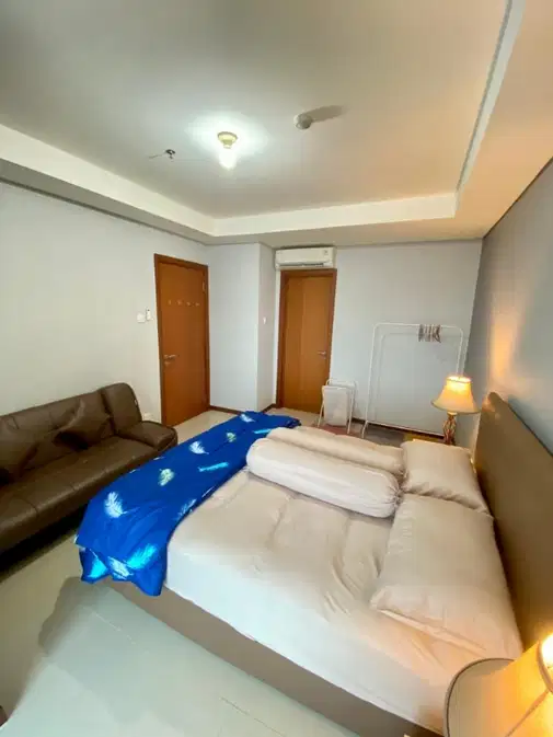 Furnished 2-Bedroom Seaview Condo with Pool Access