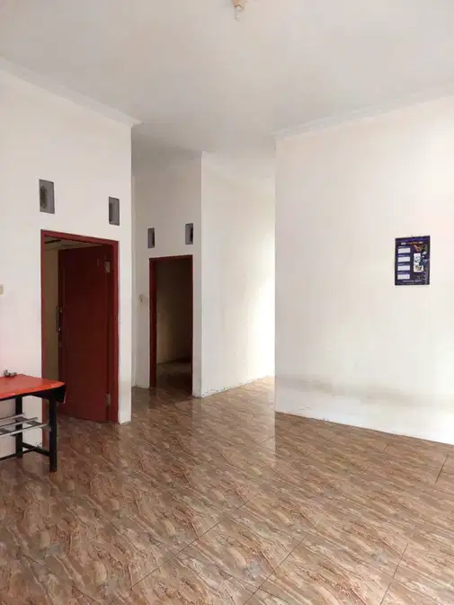 Jalan Wates, Sonopakis Lor маңындағы 3 жұмақты үй