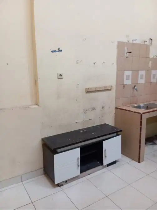 Flood-free house near Gading Serpong, Karawaci, with 24/7 security