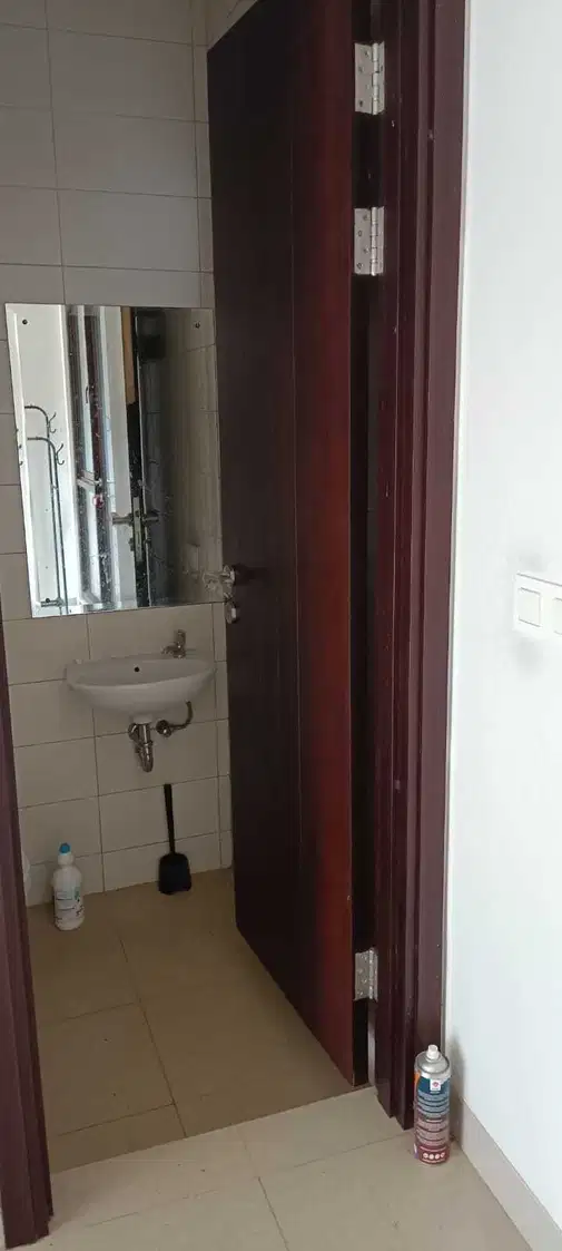 Unfurnished Multi-Level Property with Basic Interior