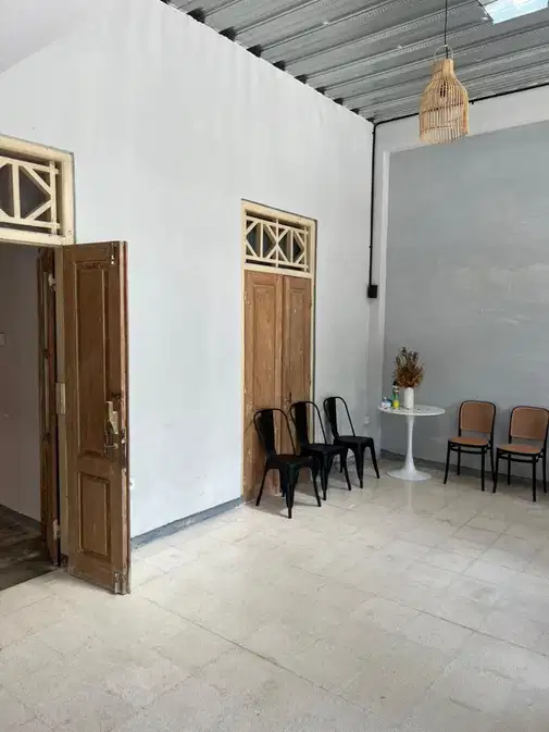 Жаңа жөнделген үй Малиоборо маңында бизнес/кеңсе үшін