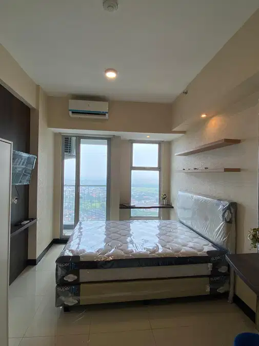 Modern Studio Apartment Connected to Pakuwon Mall