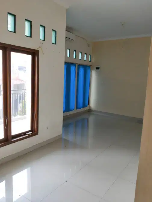 Spacious 2-Story House in Kalisari, East Jakarta with Private Parking