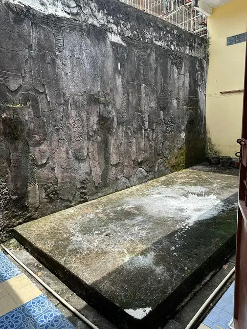 2 жумырлау бөлмесі, гаражы және тәулік бойы суы бар 4 бөлмелі үй