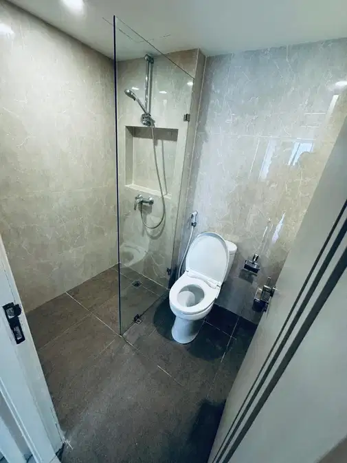 Spacious Apartment with Modern Design and Amenities