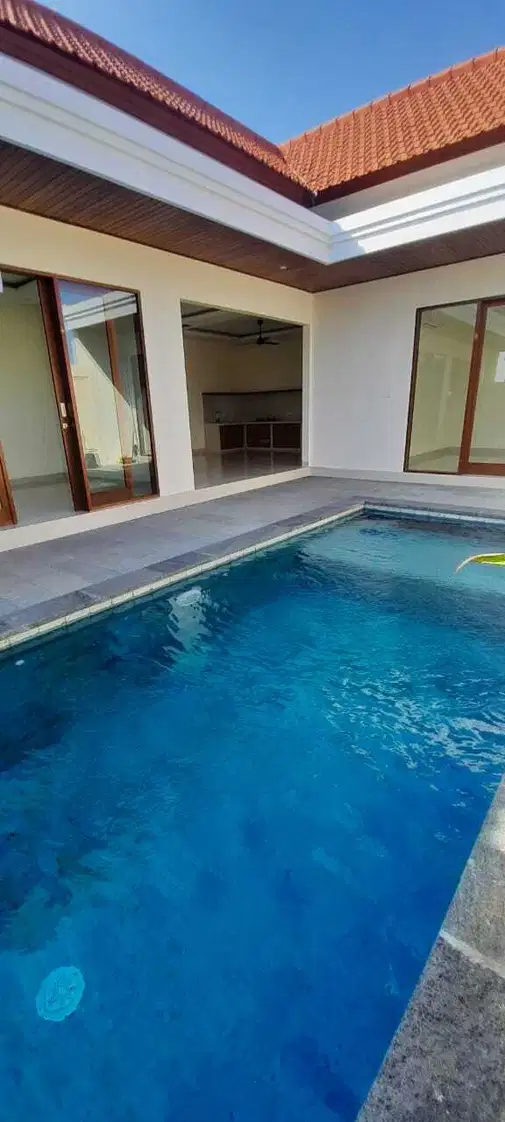 Modern Tropical Villa in Nyanyi - 3 Bedrooms, Strategic Location