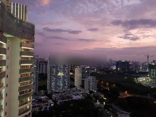 Апартаменты Royale Springhill Kemayoran с 3 спальнями и удобствами