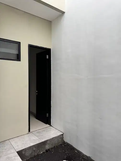 White House - Affordable New House in Dian Istana
