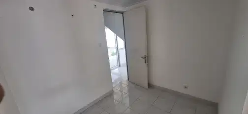 Compact Multi-Level Property with Mezanine