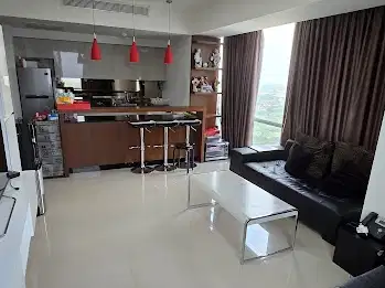 Furnished 2-Bed Apartment with Golf View