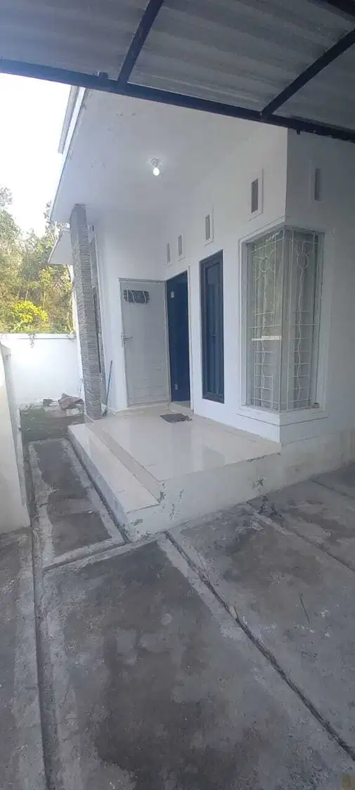 Semi-furnished 3BR House near Airport with AC