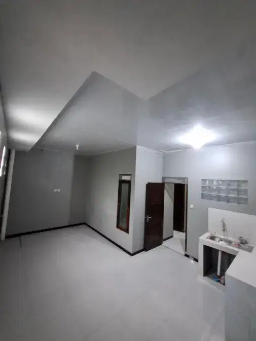 1-Story Rental House with 2 Bedrooms and Carport