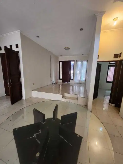 Tanjung Mas Raya-дағы Aneka Tambang-ға жақын 2 қабатты люкс үй