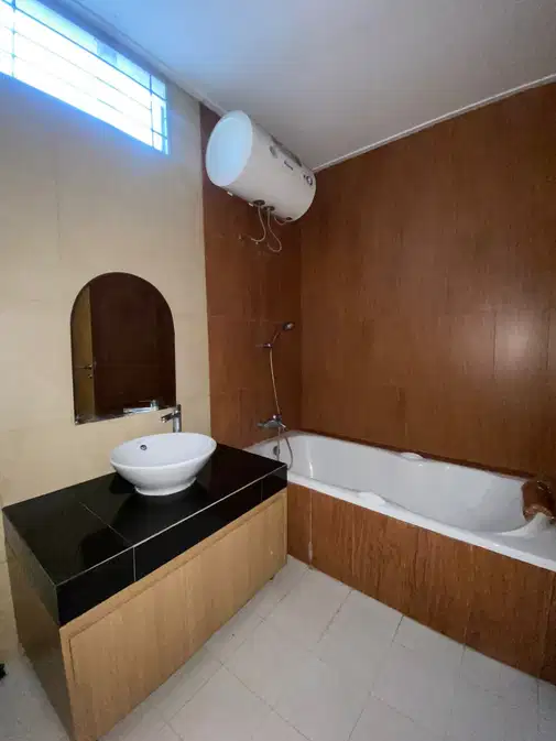 Modern House Near Industrial Areas in Lippo Cikarang