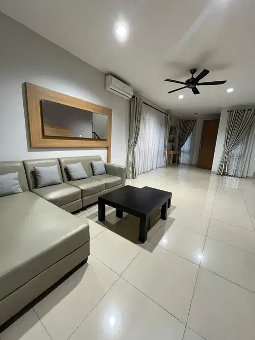 Modern House Near Industrial Areas in Lippo Cikarang
