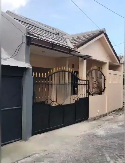 Spacious 2-Bedroom House in Bronggalan Sawah, East Surabaya