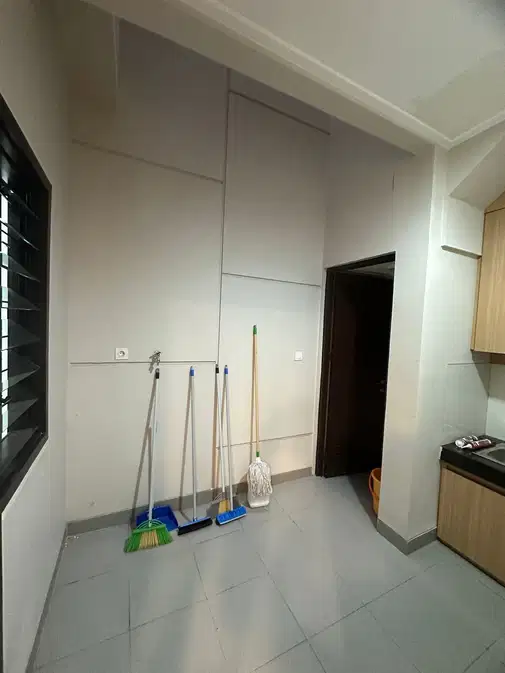 2 қабатты жиһазданған үй, 2+1 жатқа бөлмесі бар