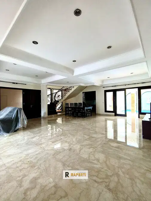Luxurious 5-Bedroom Villa with Pool in Pondok Indah