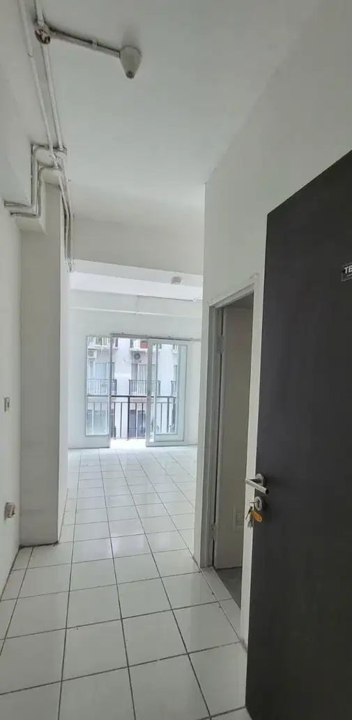 Empty Studio Apartment 22m²