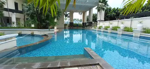 Эксклюзивная квартира в Senayan Residence, стратегическое расположение в Южной Джакарте