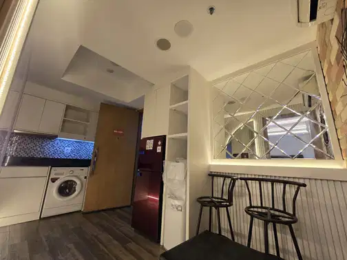 Compact 1-Bedroom Apartment with Modern Design